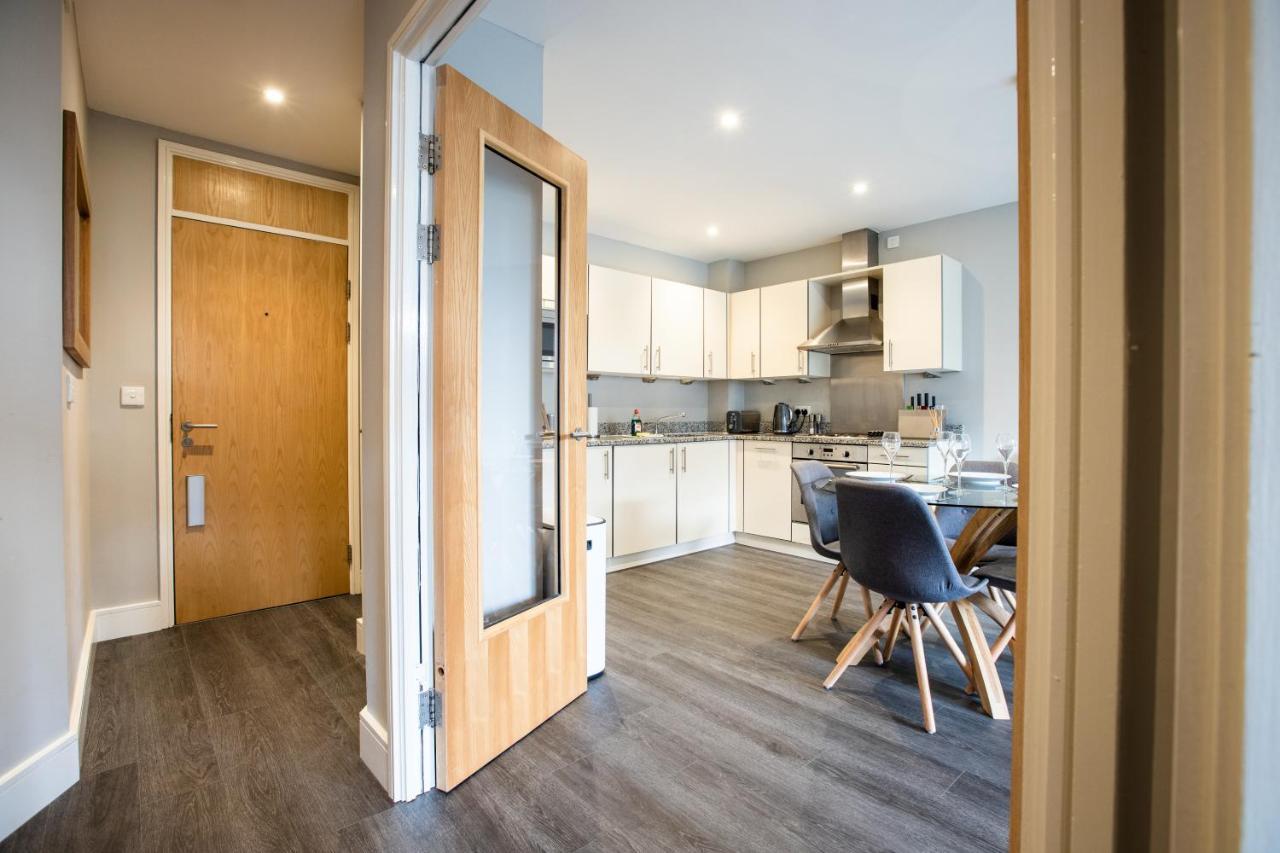 Urban Living's - The Wren Beautiful Centre With Parking Apartment *